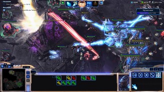 Starcraft 2: Legacy of the VoidEin wenig oft müssen wir eine Reihe von Zielobjekten zerstören, hier die Tempel der Tal’darim-Wächter.