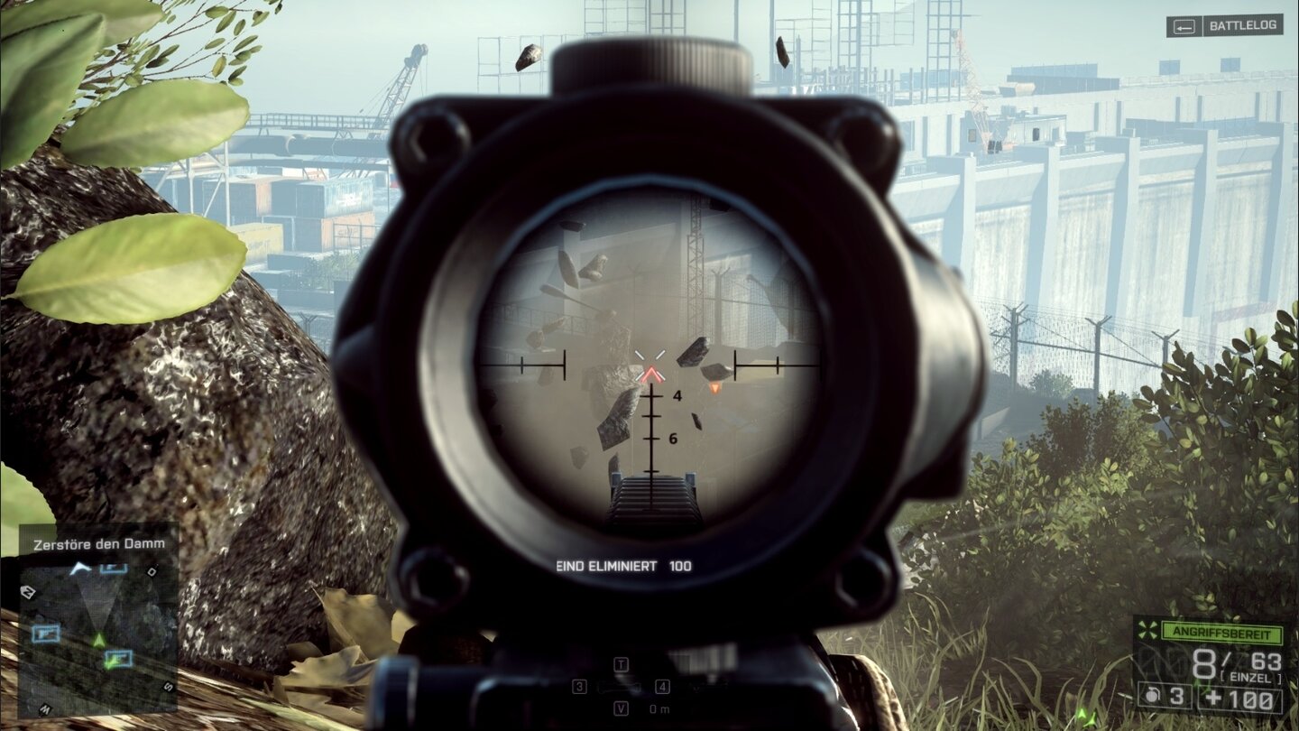 Battlefield 4Wenn man auf uns schießt, behindert oft aufspritzendes Erdreich unsere Sicht.