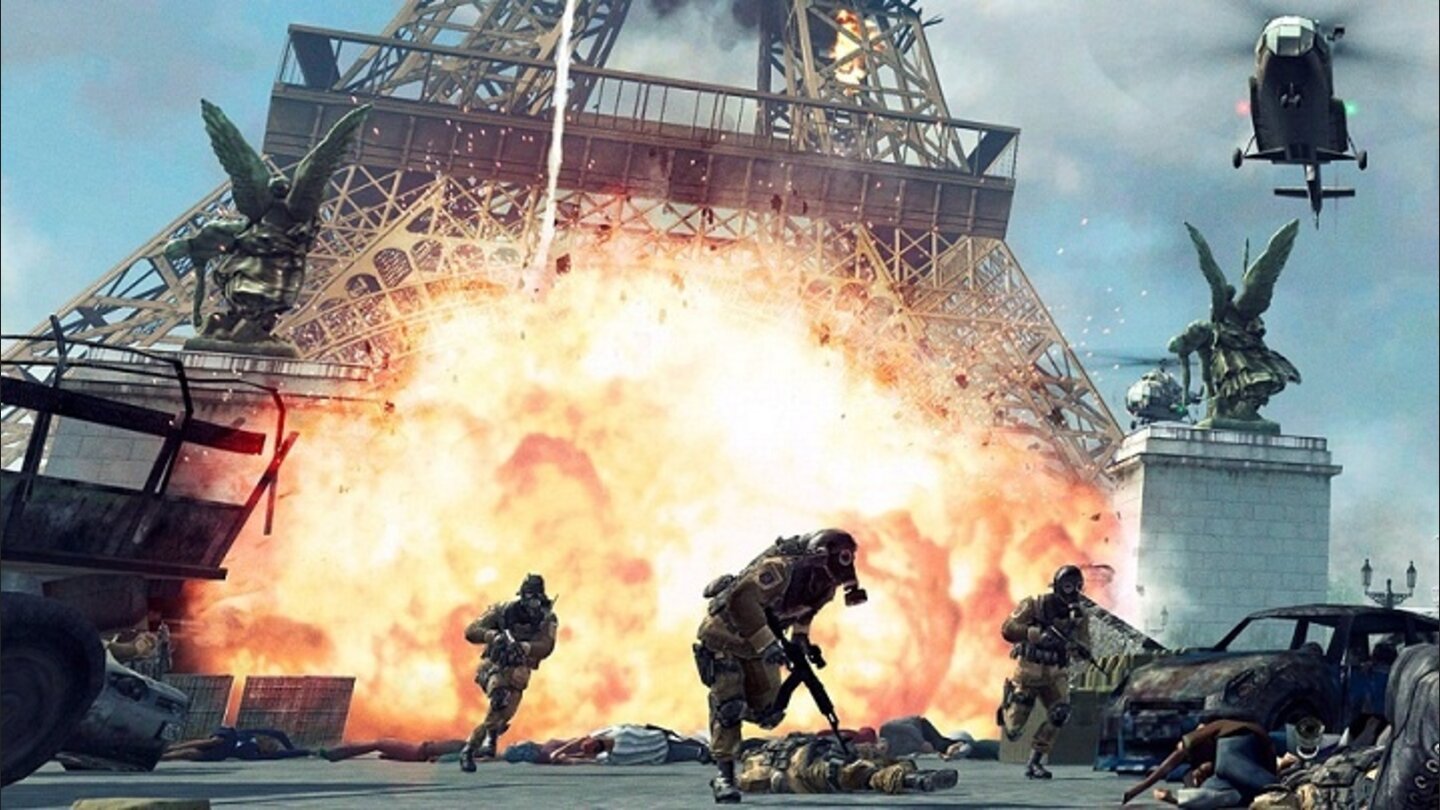 Call of Duty: Modern Warfare 3Mit Modern Warfare 3 geht die Trilogie um Captain Price und Soap MacTavish 2011 in die letzte Runde. Und das Finale ist serientypisch eine bombastische Effekteshow, aufwendig inszeniert vor beeindruckenden und weltbekannten Kulissen. Spielerisch bleibt dabei allerdings alles beim Alten, ob wir nun in New York, Paris, London, Berlin, Hamburg oder wo sonst noch kämpfen. Fast immer geht es gradlinig durch die Level, werden hunderte Script-Gegner weggeballert und durch den Wechsel in verschiedene Spielfiguren kämpfen wir auch mal als Schütze einer AC-130 oder als Bodyguard des russischen Präsidenten.Der neue Hauptprotagonist ist dabei der bislang unbekannte Task-Force-Kämpfer Yuri, den wir in den meisten Missionen steuern und der ebenfalls versucht den dritten Weltkrieg zu beenden und den Mega-Terroristen Makarovs zu töten.Für eine Kontroverse im deutlich kleineren Rahmen als das Flughafen-Massaker in Modern Warfare 2 ist auch diesmal gesorgt. Dabei werden ein kleines Mädchen und seine Eltern bei einem Bombenanschlag in London getötet, der Spieler ist diesmal allerdings nur per Videokamera Zeuge.Modern Warfare 3 wird zum Megaerfolg und verkauft bereits in der ersten Woche mehr als 11 Millionen Exemplare weltweit. Trotzdem ist das Spiel umstritten, denn bei vielen langjährigen Spielern macht sich Serienmüdigkeit breit. Bemängelt werden dabei besonders die fehlenden spielerischen Innovationen. Gleiches gilt auch für den Multiplayer, der trotz neuer und teils sehr spannender Multiplayer-Modi, nur als aufgewärmtes Modern Warfare 2 wahrgenommen wird. Aller Kritik zum Trotz bleibt die Serien der König des Shooter-Genres, wenn es nach den Verkaufszahlen geht.