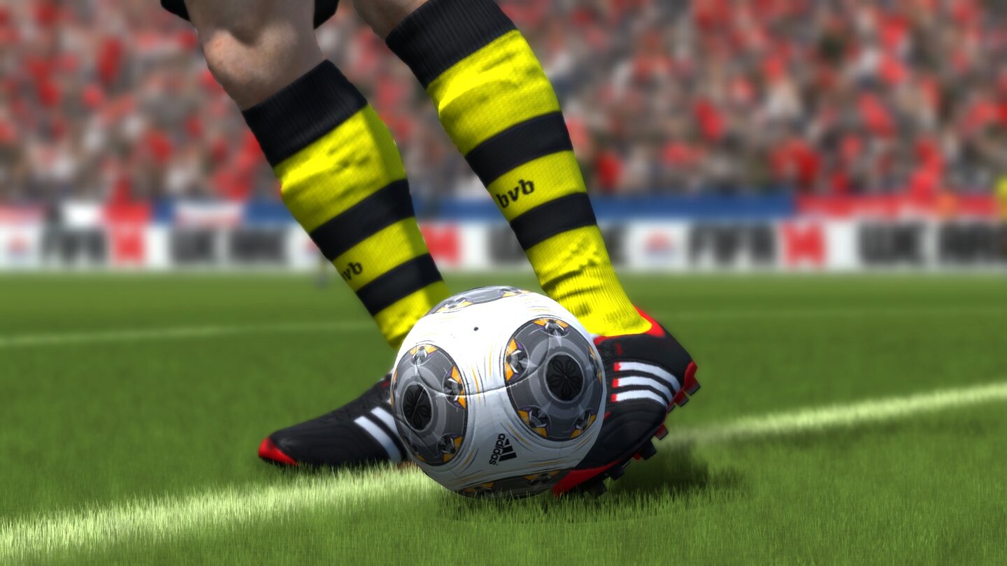 Fifa 15… und hier das Stoppelgrün von Fifa 14.